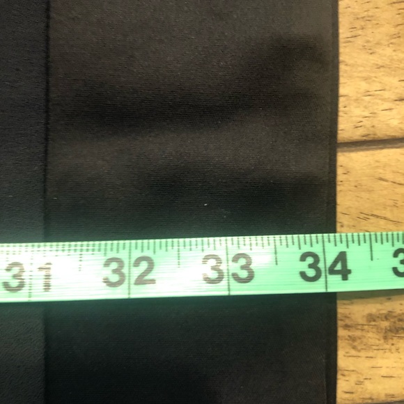 Black cocktail dress by Laundry LAST CHANCE - Picture 3 of 7